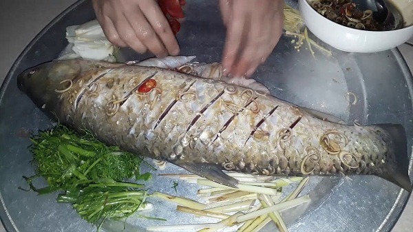 Cá trắm hấp là một trong những món ăn ngon và giữ nguyên được vị đặc trưng của cá